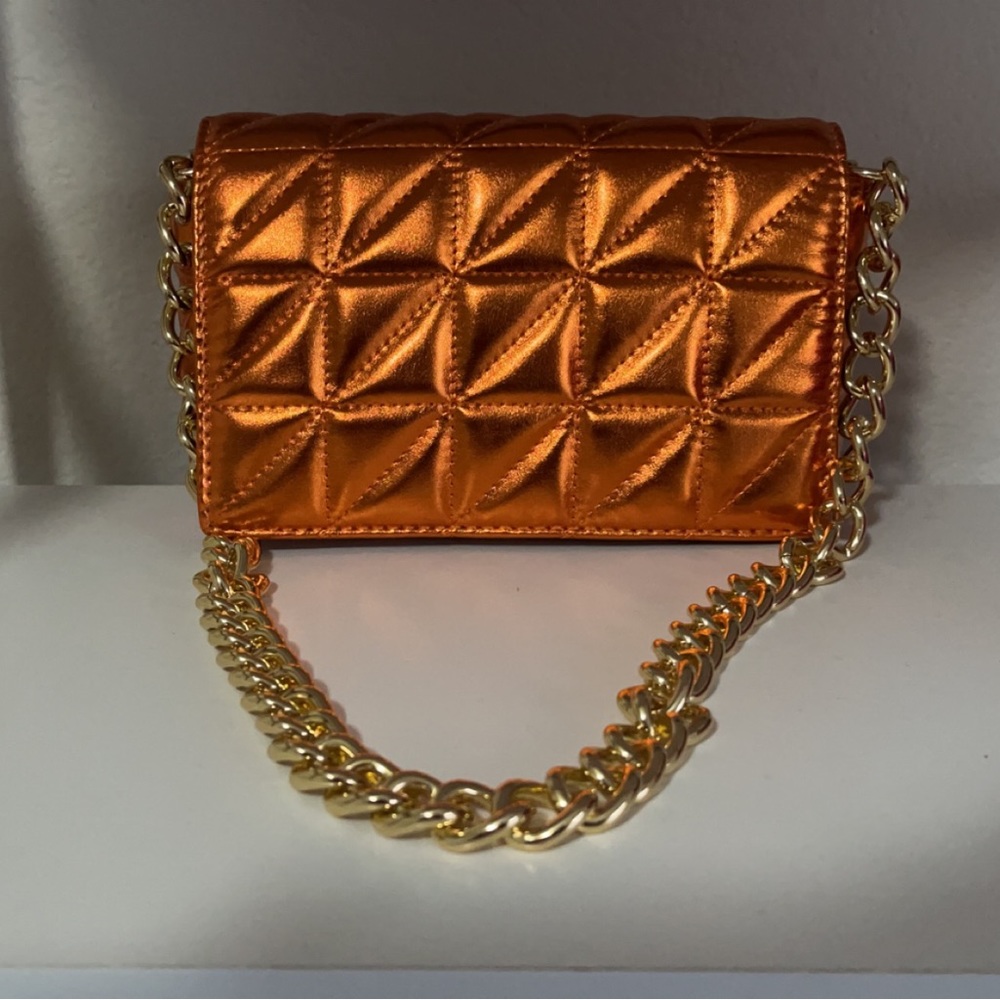 Cross body handbag
